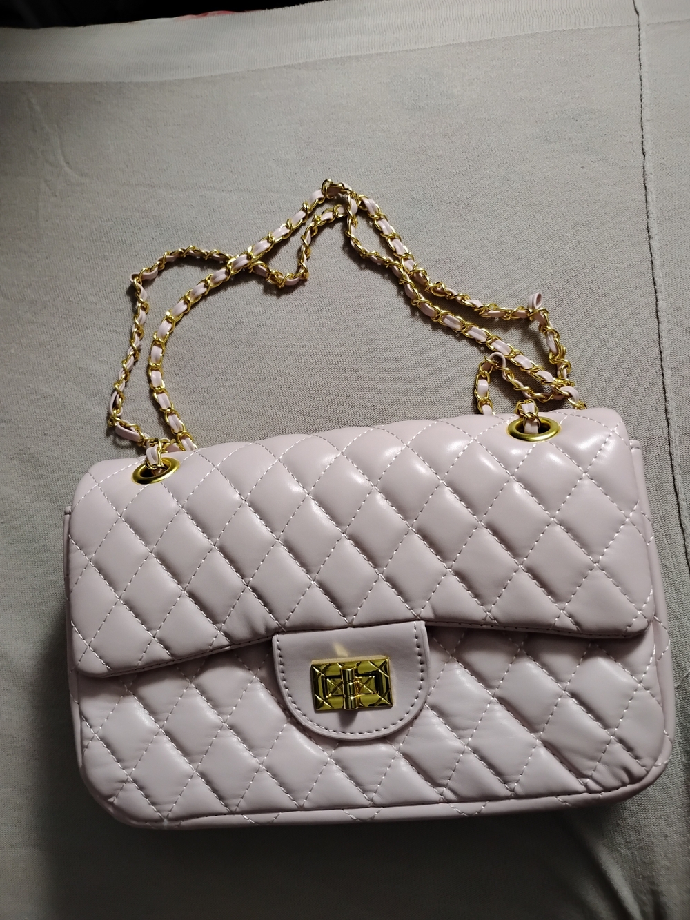 Quilted Chain Shoulder Bag in Pale Pink